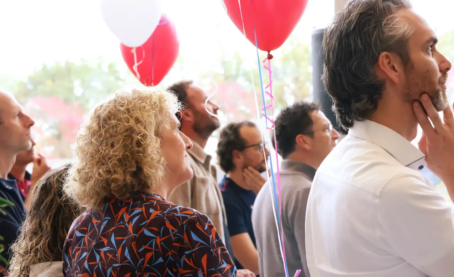 Foto publiek vrouw ballonnen