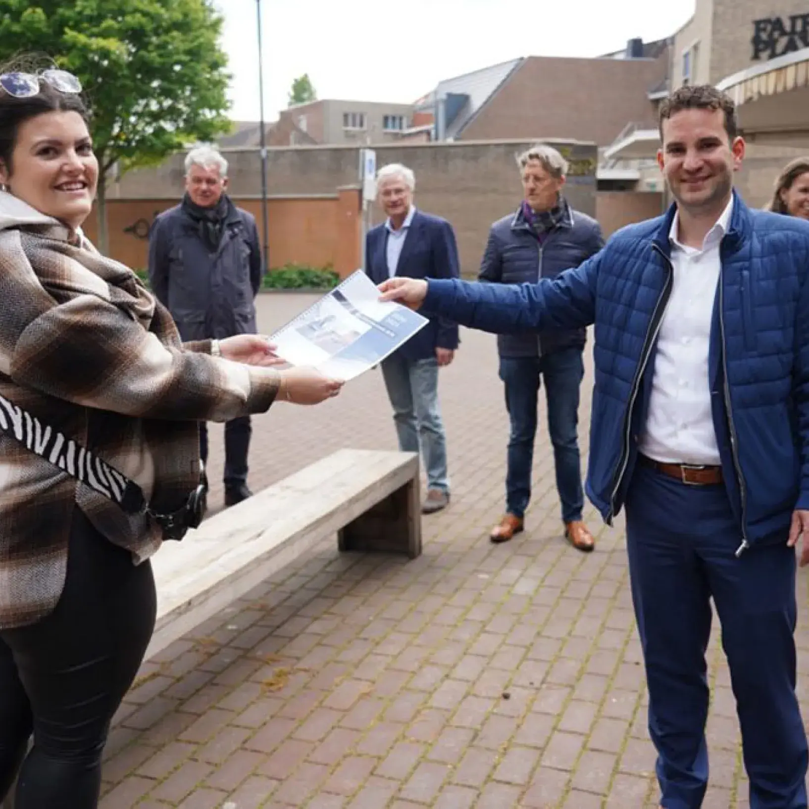 Overhandiging Rapport (1)