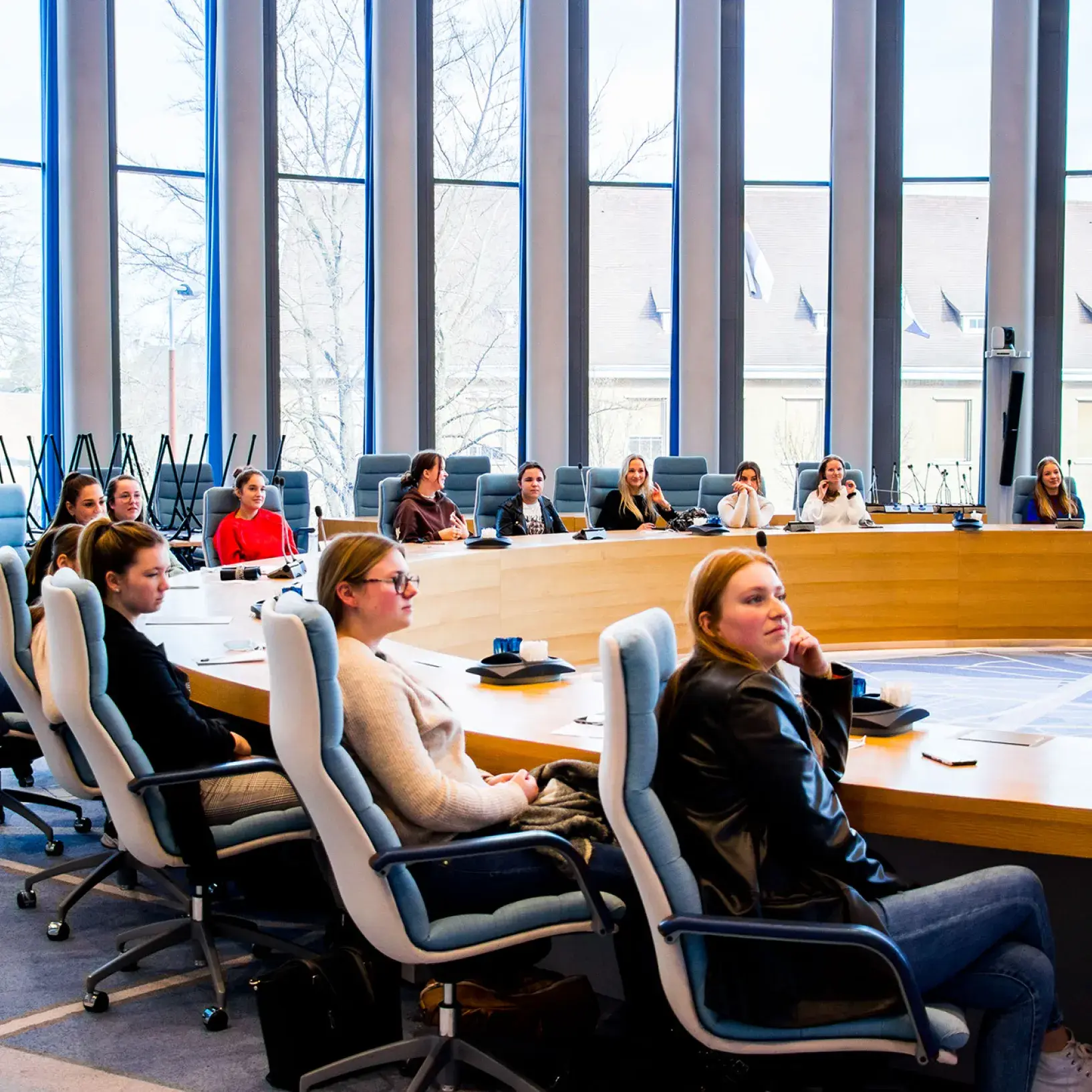 Studenten Geven Advies Over LHBTI Beleid In De Raadzaal Van Gemeente Weert Nadia Smeets 1